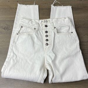 We The Free High Rise Off White Denim Raw Hem jeans button fly, Ankle, sz 26